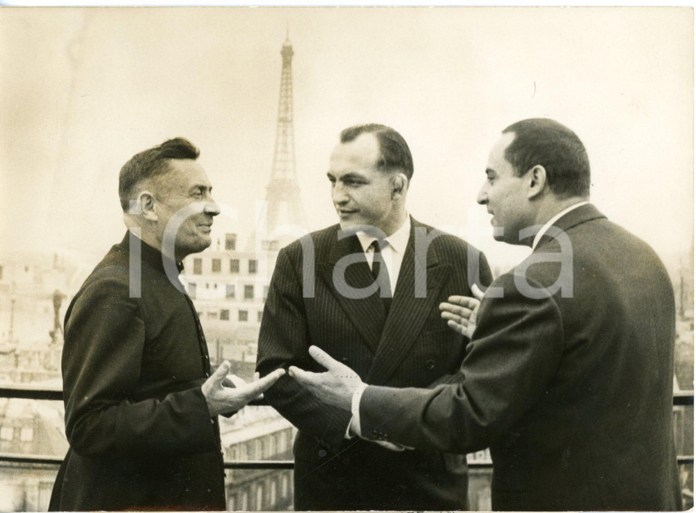 1959 PARIS - Former boxing champion Charles HUMEZ with Maurice DURAND *photo
