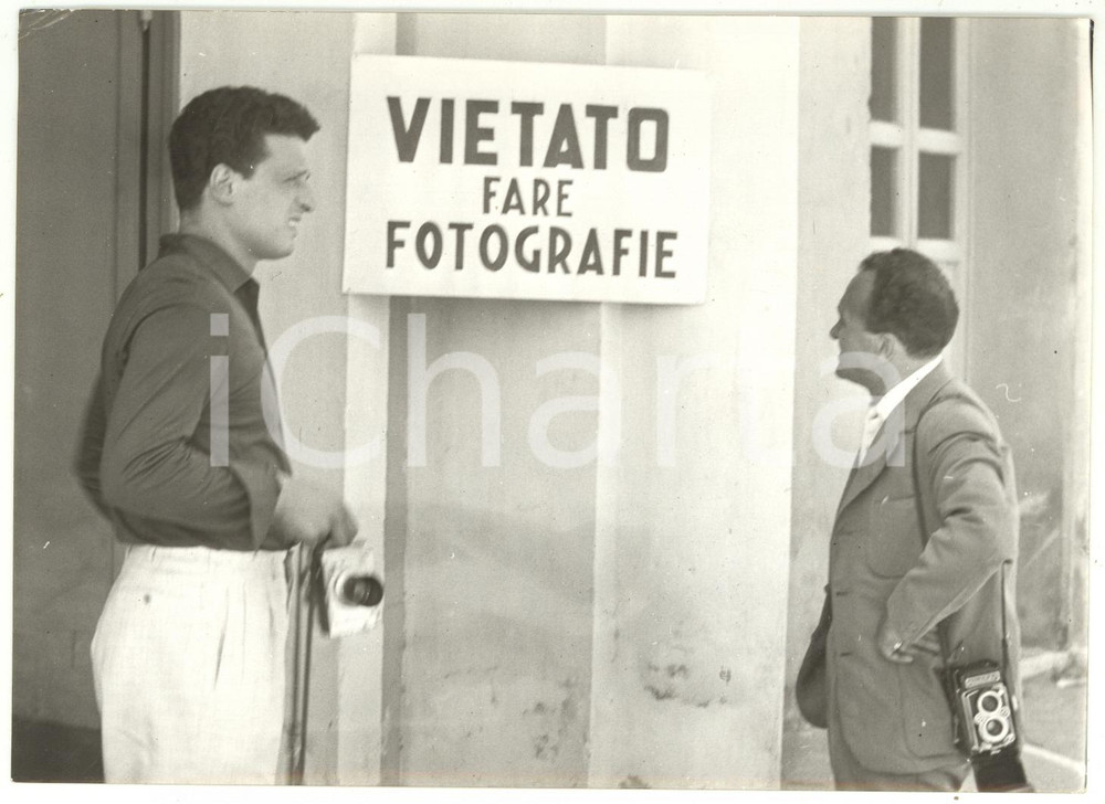 1956 ROMA CINECITTÀ Reporter allontanati sul set del film "La Capannina" ^Foto
