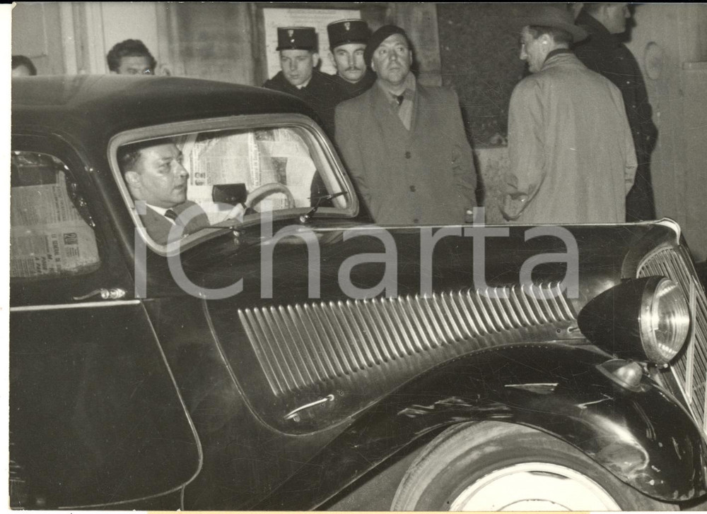 1959 PARIS Affaire LACAZE - Liberazione di Maurice LACOUR - Il genero alla guida