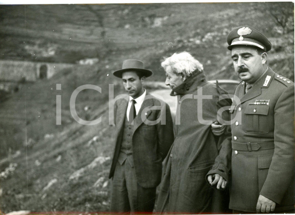1960 ca SANTA CRISTINA GELA Sequestro di persona - Carabiniere con la vittima