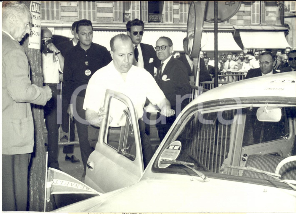 1959 Course PARIS-LONDON Pascal ARRIGHI avec sa DAUPHINE spéciale *Photo 18x13