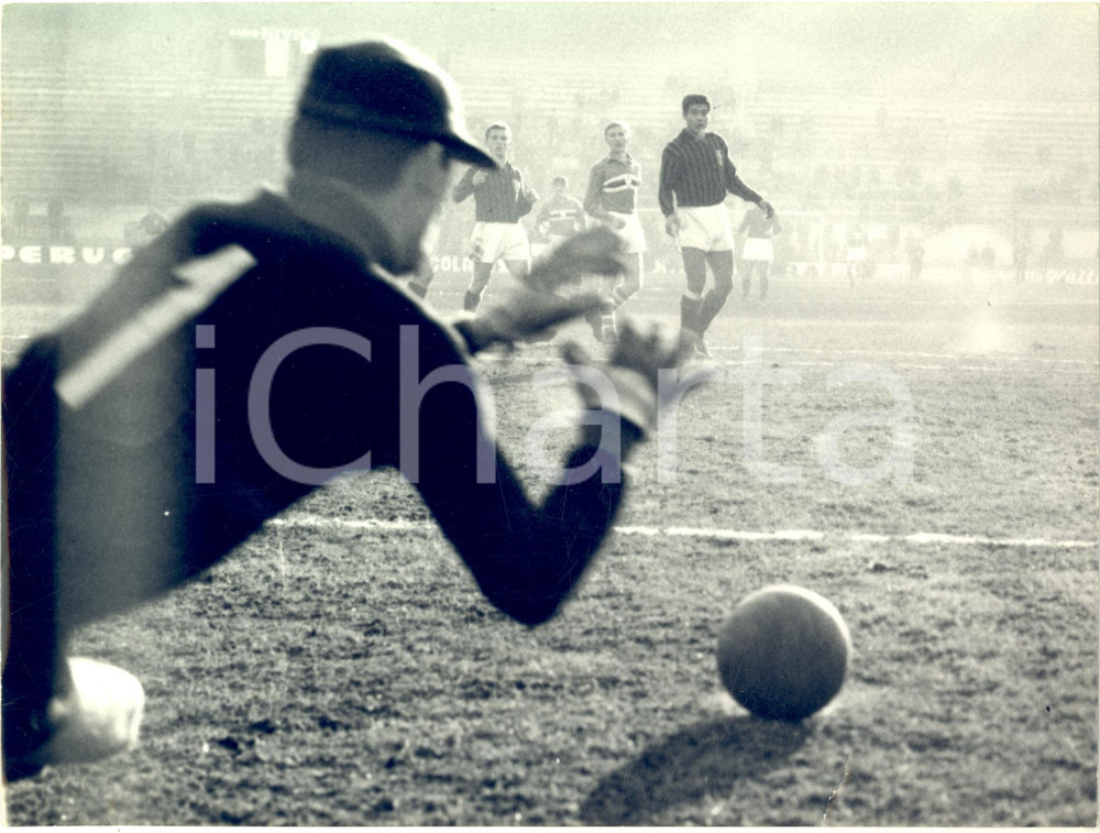 1965 ca CALCIO COPPA ITALIA MILAN-SAMPDORIA Parata di Mario BARLUZZI *Foto 24x18