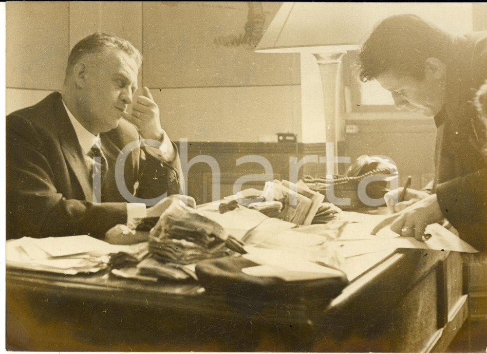 1959 DISASTRO DEL FREJUS Sindaco André LEOTARD riceve donazioni *Foto 18x13
