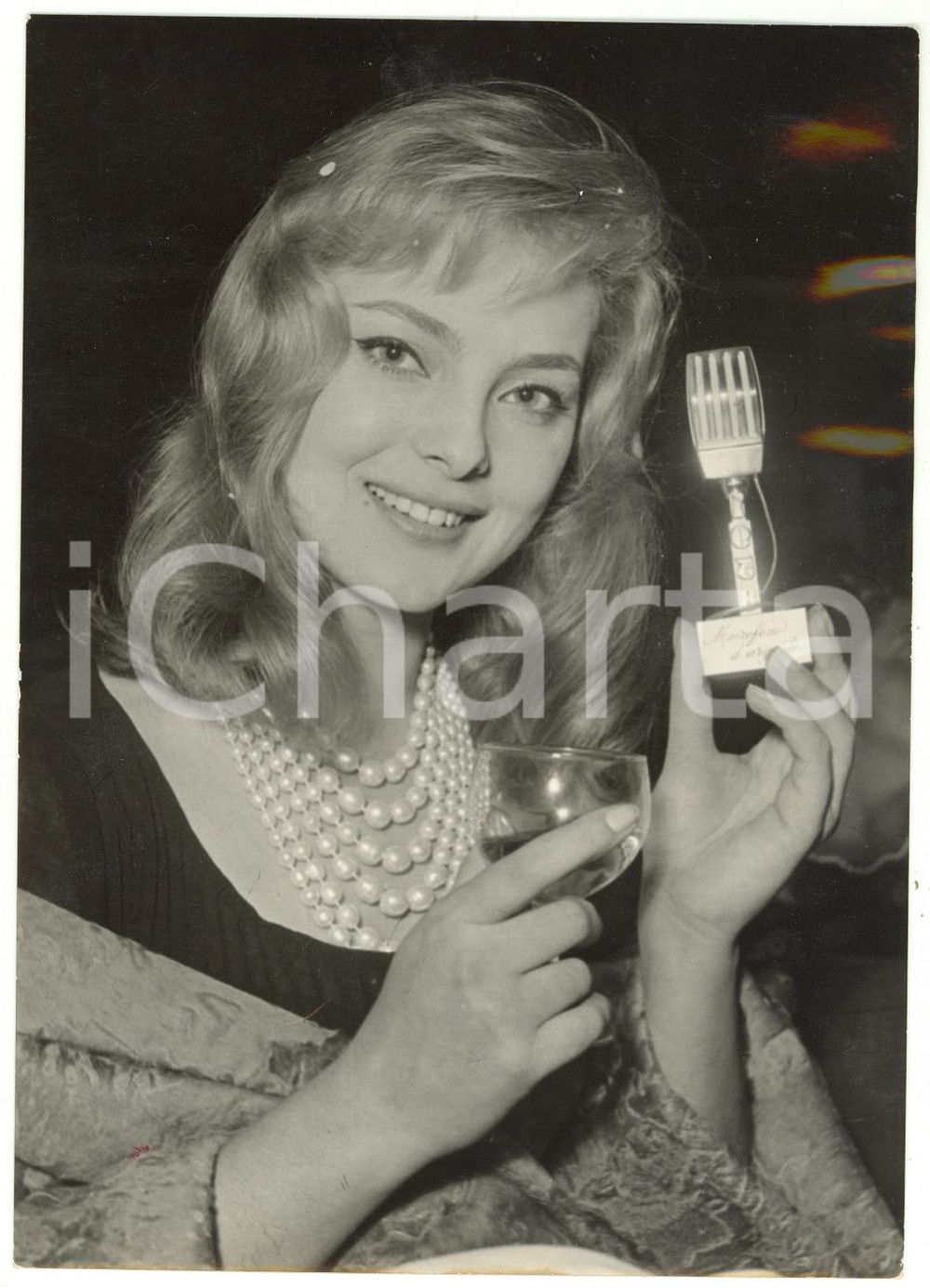 1959 ROMA EUR Veglione della Stampa - Virna LISI vince "Microfono d'Argento" 