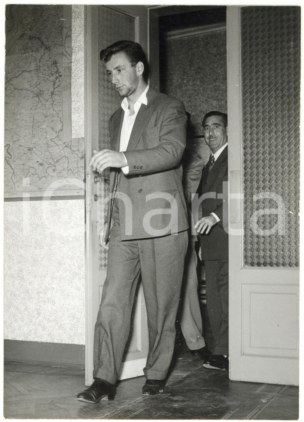 1953 VARESE Contrabbandiere ticinese arrestato per traffico sigarette *Foto