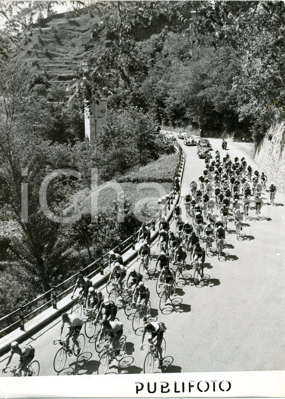1954 PASSO DEL TURCHINO - CICLISMO 38° Giro d'Italia 12^ tappa - Gruppo in gara