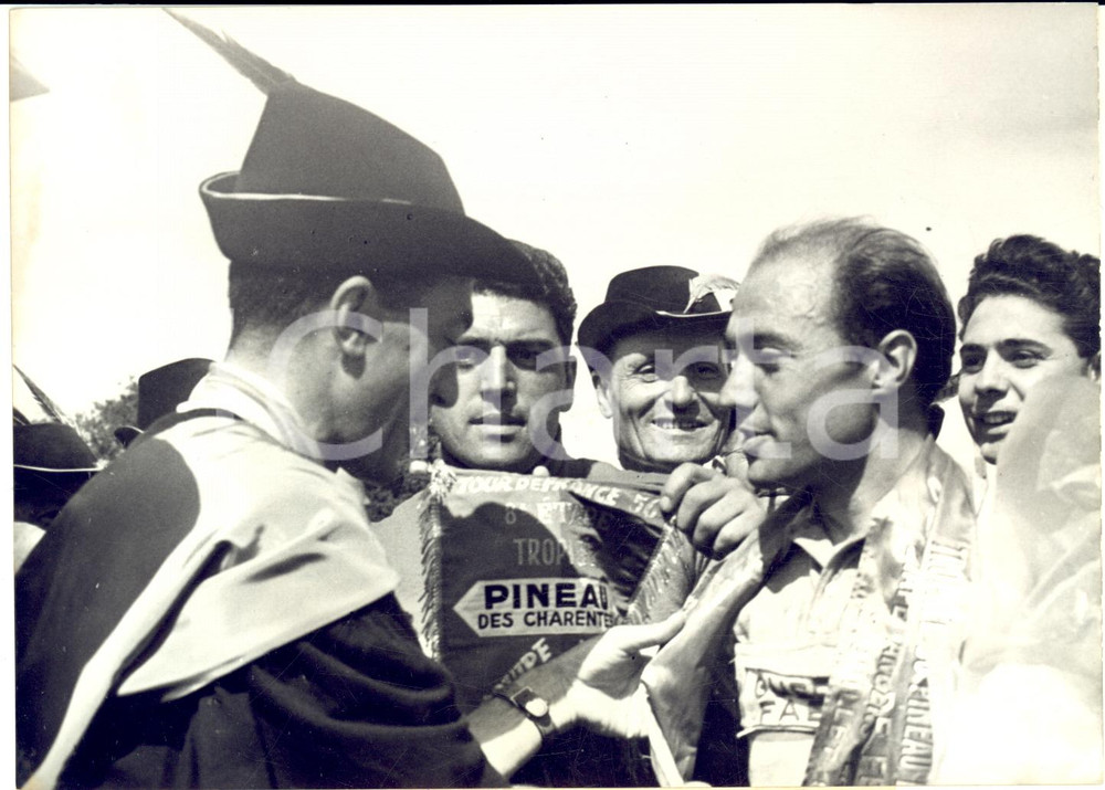 1956 TOUR DE FRANCE LA ROCHELLE Louison BOBET en chevalier du Franc Pineau