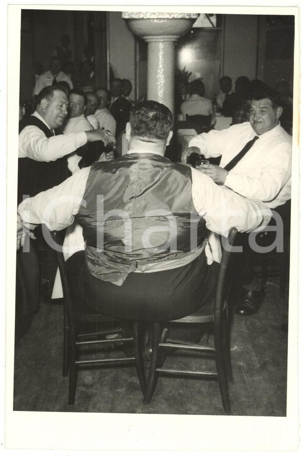 1958 CAVOUR Festa dei Grassoni - Brindisi tra i concorrenti *Foto 13x18 cm