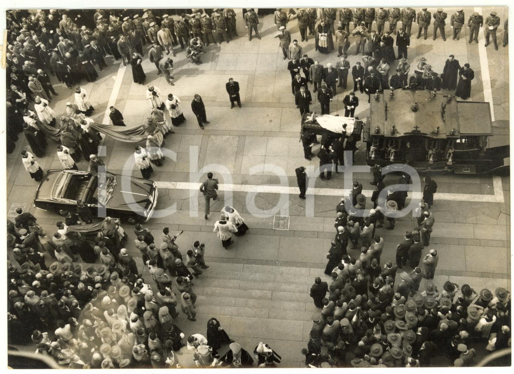 1954 MILANO PIAZZA DUOMO Funerali arcivescovo Ildefonso SCHUSTER - Veduta aerea