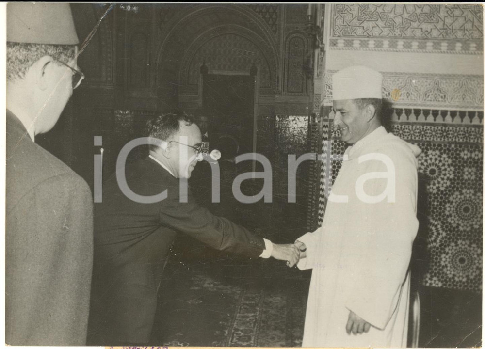1960 ca RABAT (MAROCCO) Giorgio LA PIRA incontra sultano Mohammed V *DANNEGGIATA