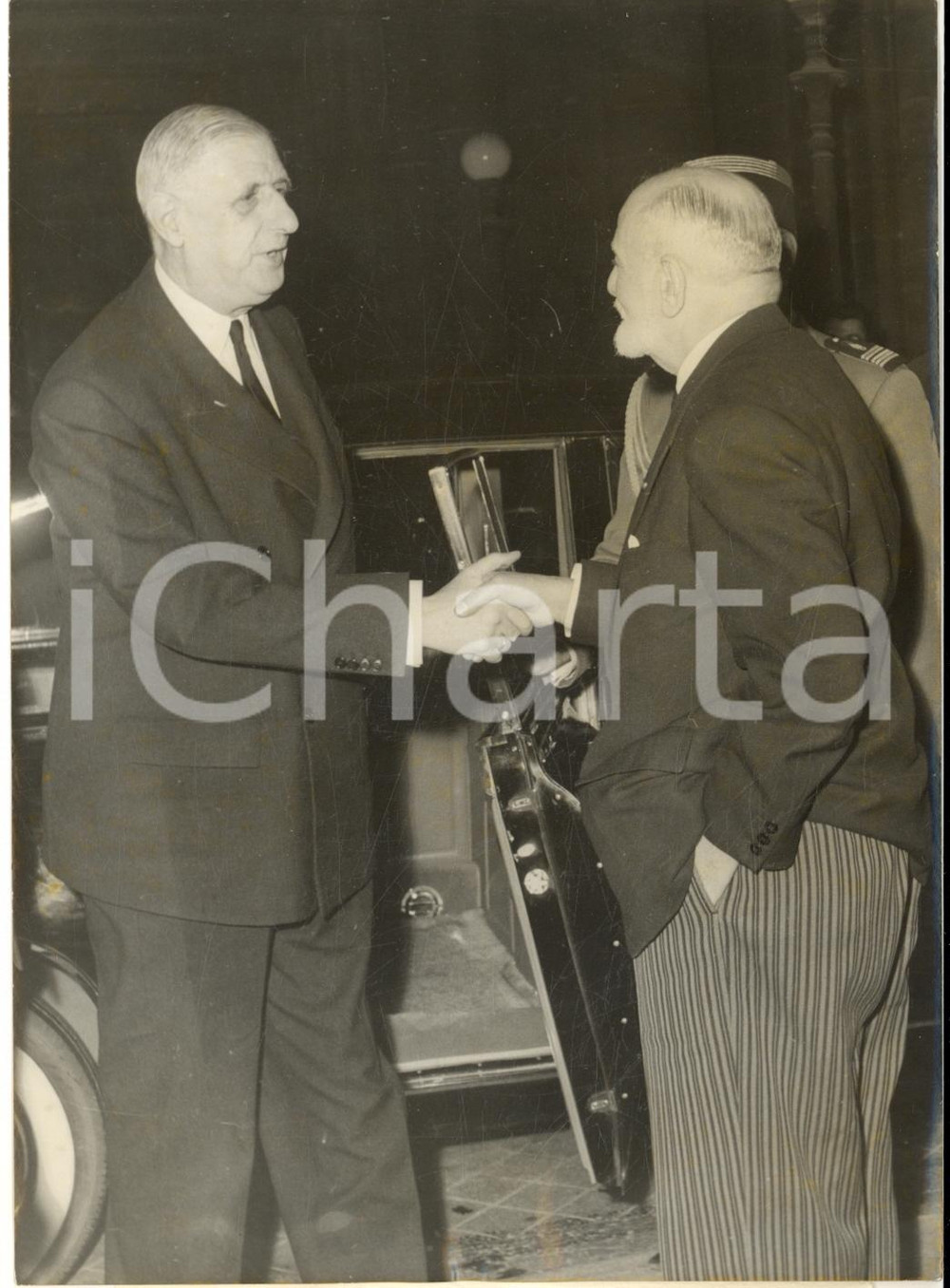 1960 PARIS Conseil d'Etat - Charles DE GAULLE avec René CASSIN *Photo 13x18 cm