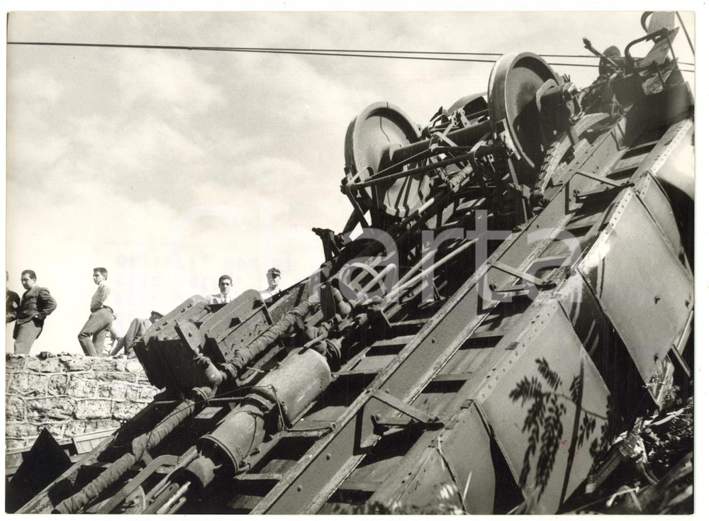 1958 COMERIO Deragliamento treno carico di operai - Rilievi *Foto 18x13 cm