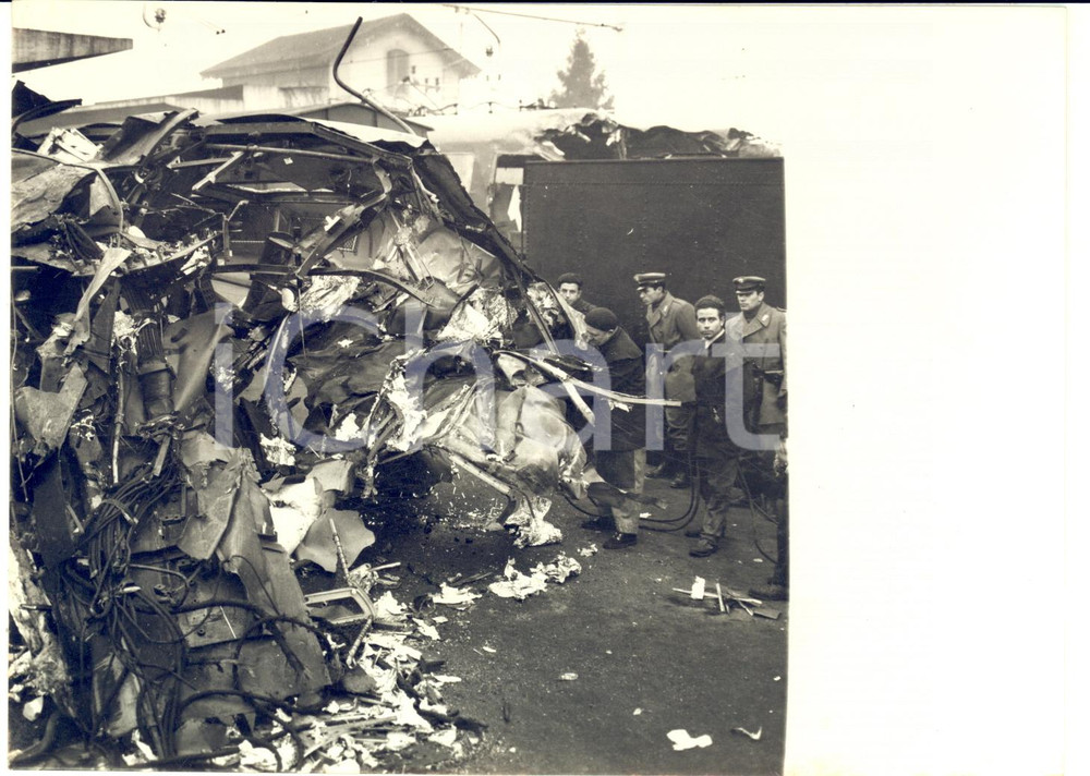 1957 CODOGNO (LO) Deragliamento treno rapido Milano-Roma - I rottami *Foto
