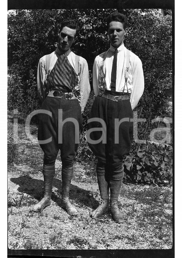 6x9cm NEGATIVO ORIGINALE* 1920 GARLATE (LC) Ritratto di SALETTI  e PELLEGATTI