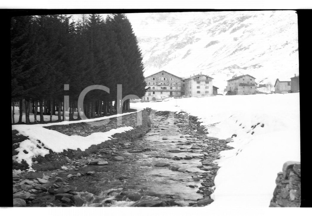 6x9cm NEGATIVO ORIGINALE * 1921 MADESIMO Scorcio del paese innevato (1)