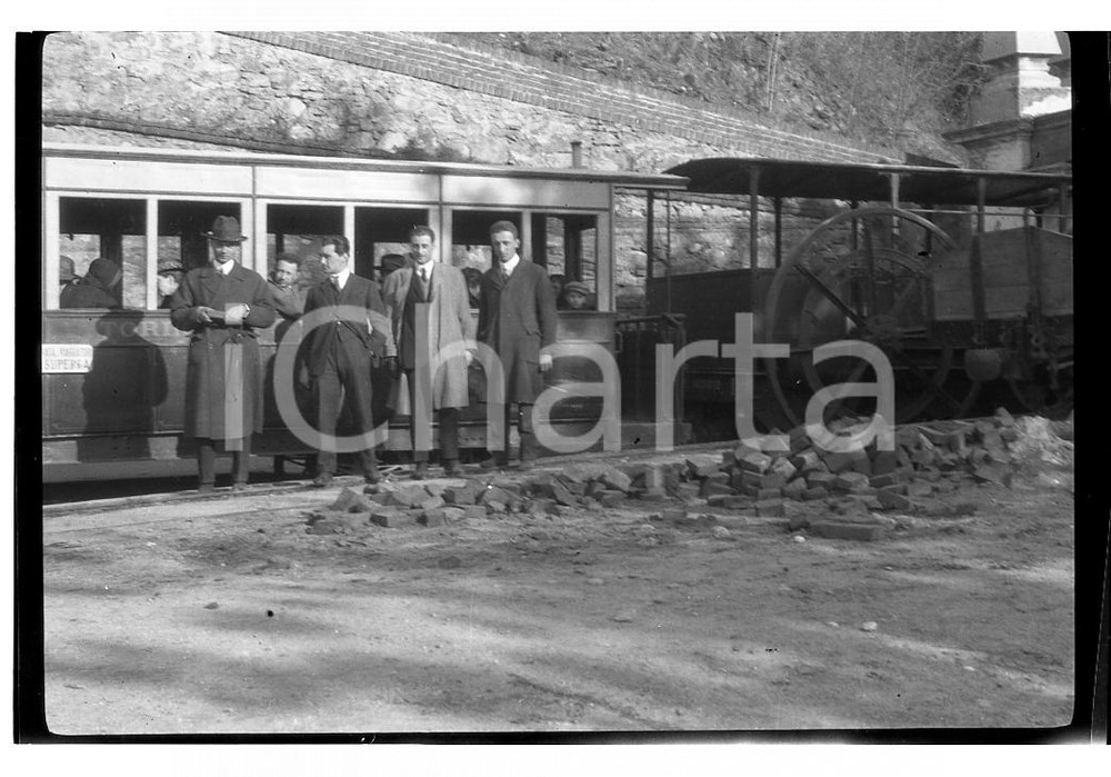 Fotografia d epoca originale 1928 MADESIMO SO Ritratto di ragazza sulla neve 1 NEGATIVO ORIGINALE 1