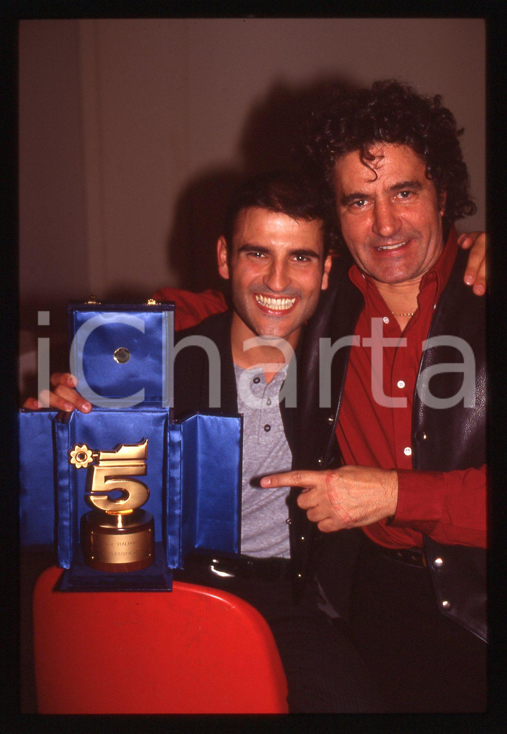 35mm vintage slide* 1994 CANALE 5 Fausto LEALI Sal DA VINCI mostrano premio 1