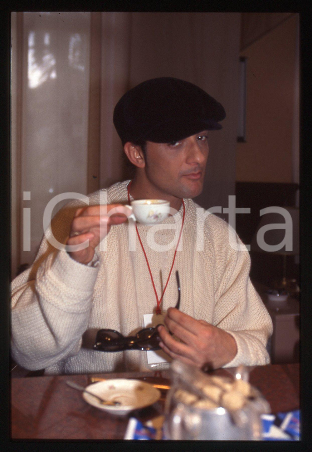 35mm vintage slide* 1990ca ITALIA COSTUME Rosario FIORELLO Ritratto (1)