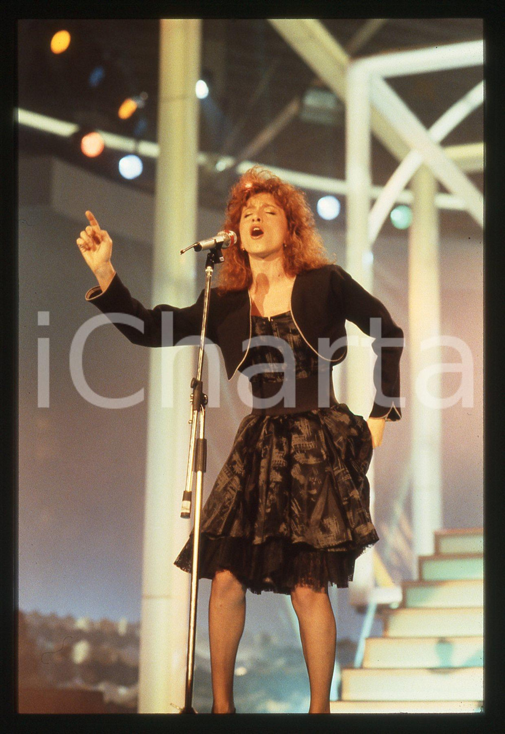 35mm vintage slide* 1990ca MUSICA Laura VALENTE dei MATIA BAZAR Ritratto (2)