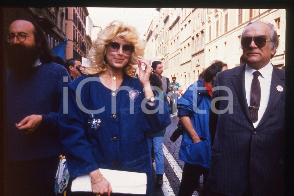 35mm vintage slide* 1990ca ROMA Marina MORGAN Ritratto dell'annunciatrice (2)
