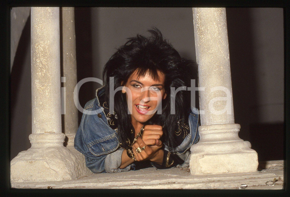 35mm vintage slide* 1985ca ITALIA COSTUME Valerie DORE Ritratto della cantante 3