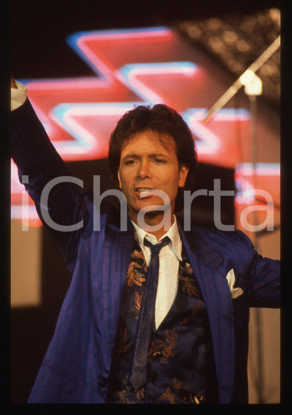 35mm vintage slide* 1989 SANREMO Cliff RICHARD sul palco del PALABARILLA (12)