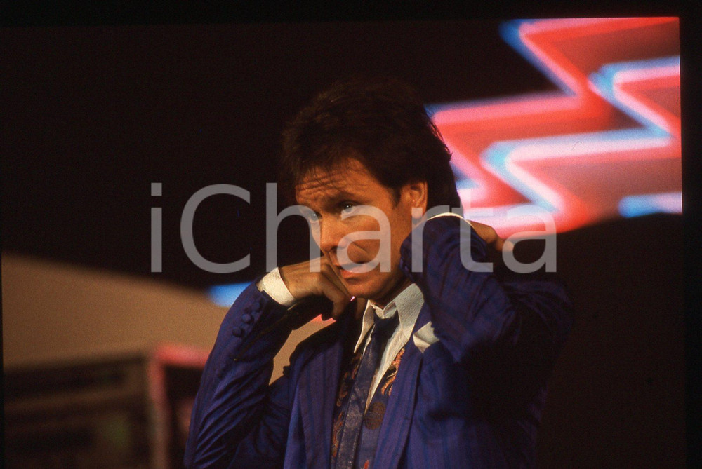 35mm vintage slide* 1989 SANREMO Cliff RICHARD sul palco del PALABARILLA (19)