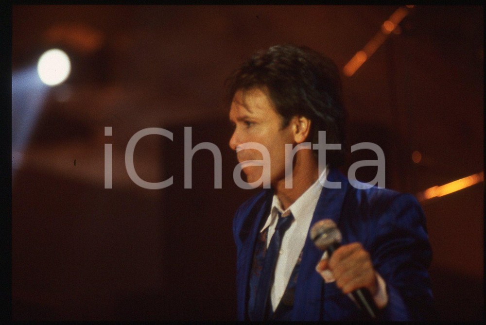 35mm vintage slide* 1989 SANREMO Cliff RICHARD sul palco del PALABARILLA (48)