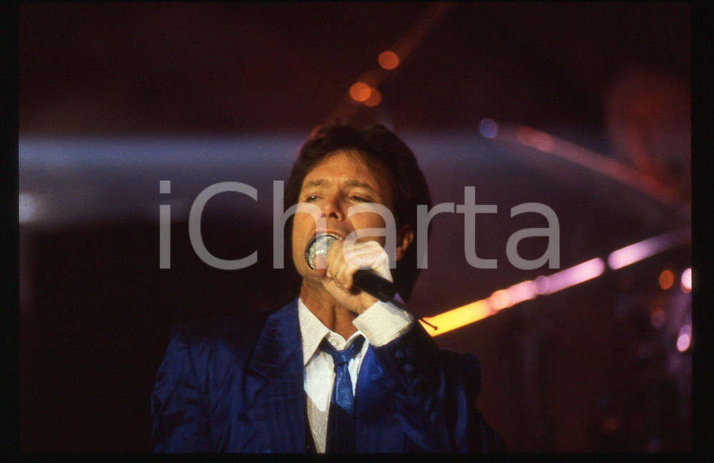 35mm vintage slide* 1989 SANREMO Cliff RICHARD sul palco del PALABARILLA (49)