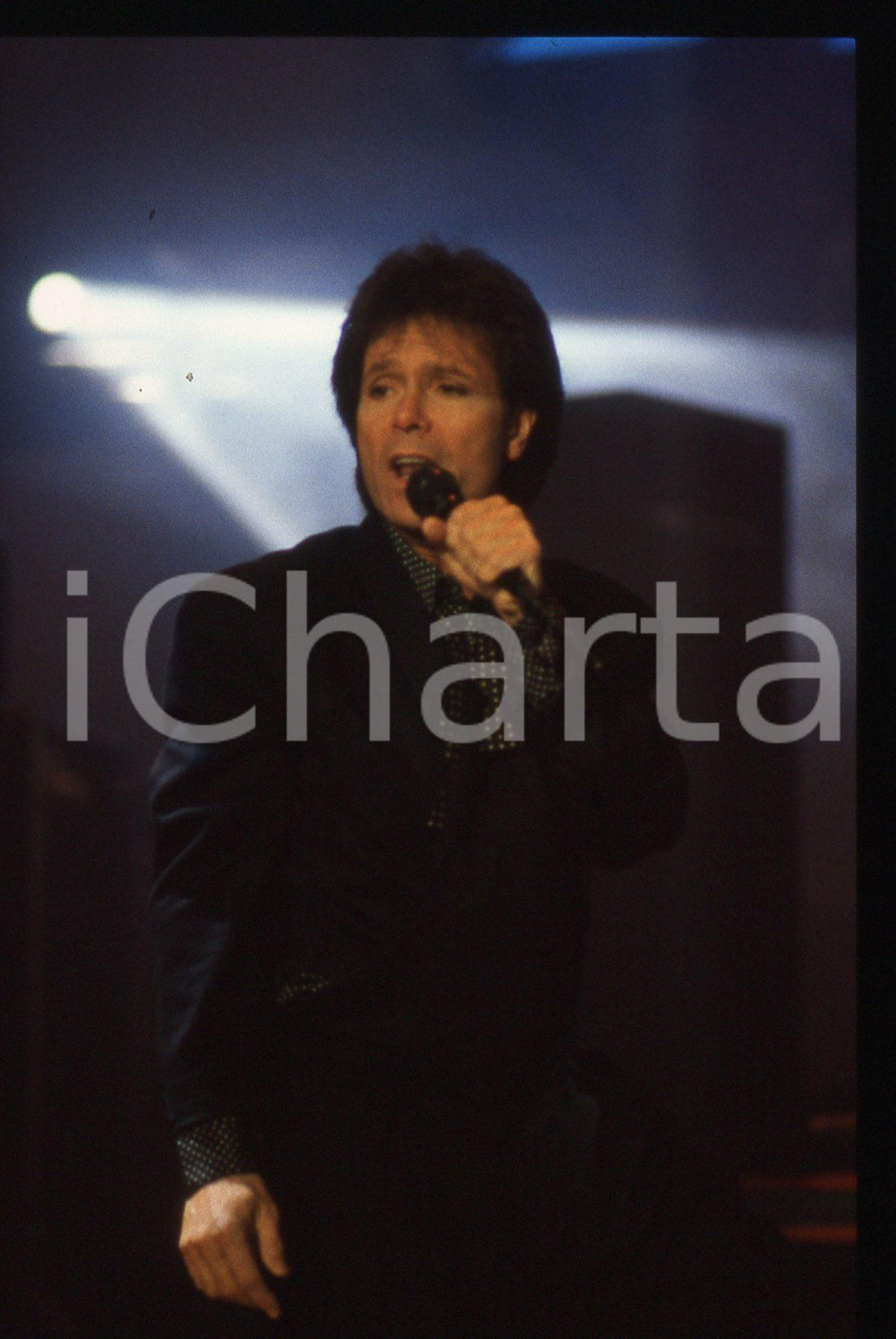 35mm vintage slide* 1989 SANREMO Cliff RICHARD sul palco del PALABARILLA (58)