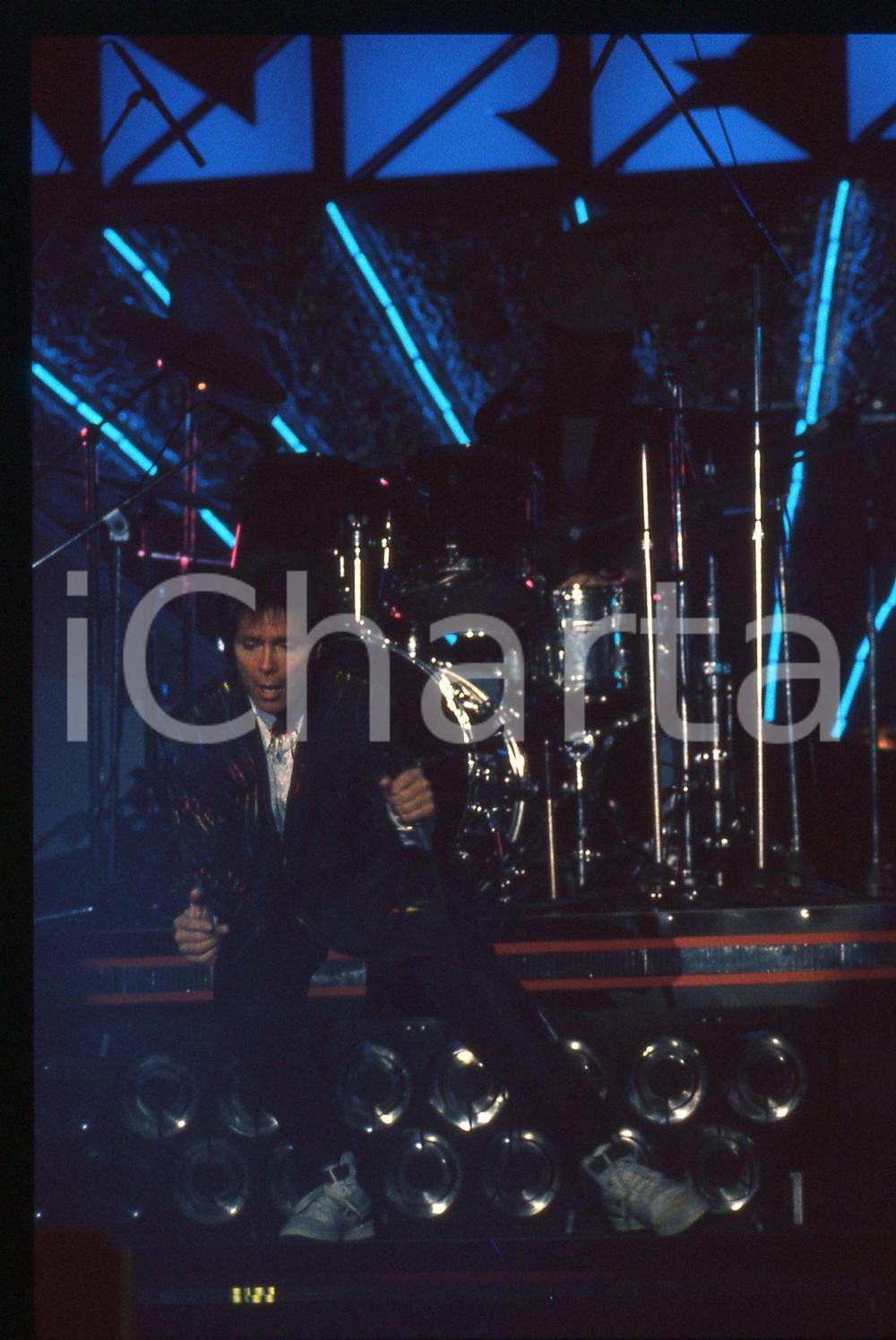 35mm vintage slide* 1989 SANREMO Cliff RICHARD sul palco del PALABARILLA (61)