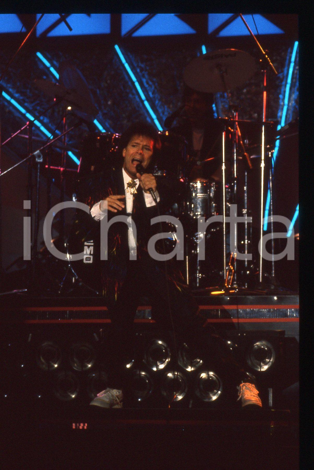 35mm vintage slide* 1989 SANREMO Cliff RICHARD sul palco del PALABARILLA (53)