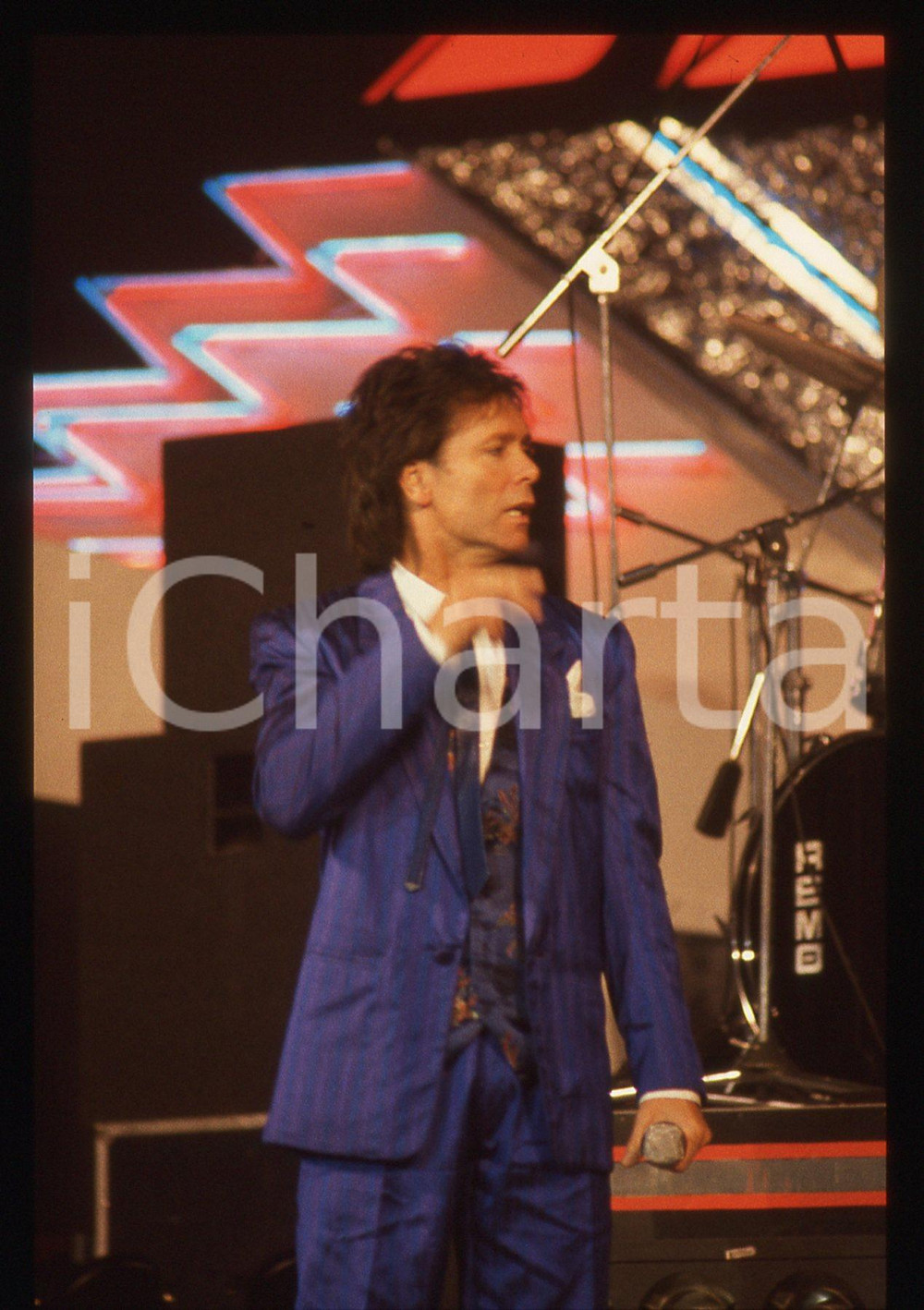 35mm vintage slide* 1989 SANREMO Cliff RICHARD sul palco del PALABARILLA (42)