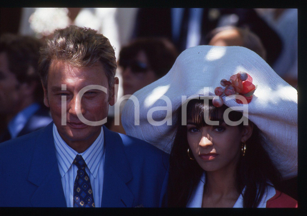 35mm vintage slide* 1990 RAMATUELLE Johnny HALLYDAY e Adeline BLONDIEAU Nozze 15