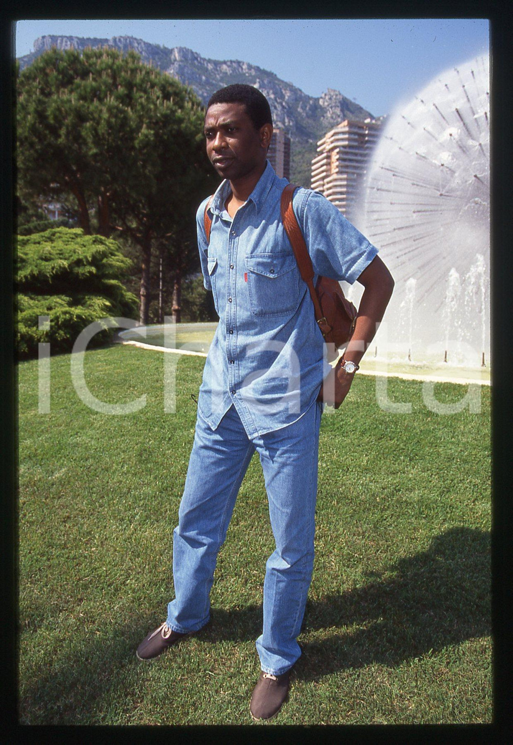 35mm vintage slide* 1990ca COSTUME Youssou N'DOUR Ritratto del cantante (8)