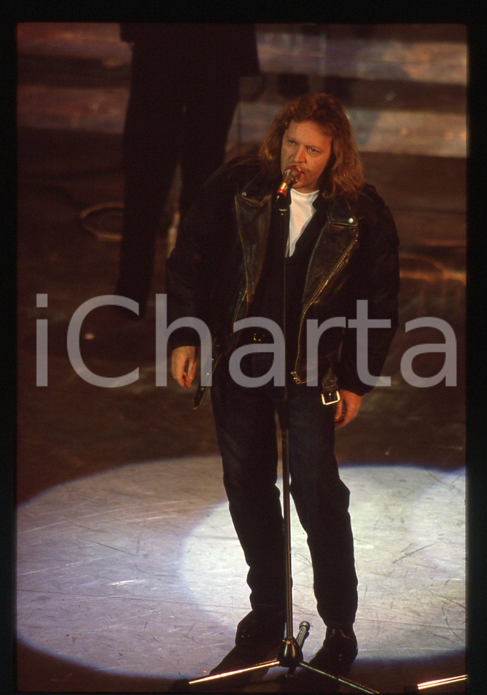 35mm vintage slide* 1991 SANREMO Umberto TOZZI sul palco del Teatro Ariston (9)