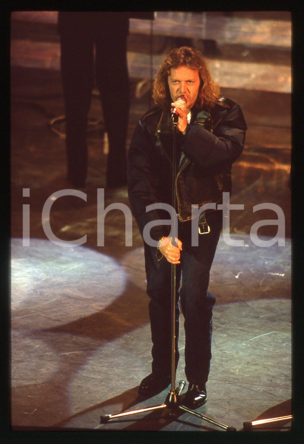 35mm vintage slide* 1991 SANREMO Umberto TOZZI sul palco del Teatro Ariston (13)