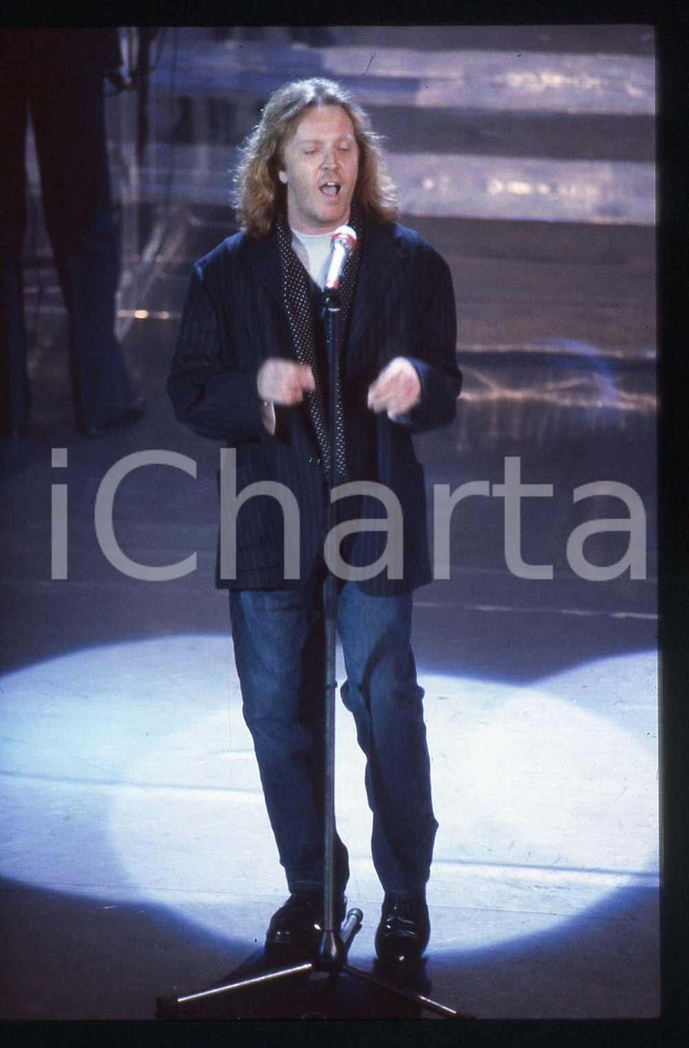 35mm vintage slide* 1991 SANREMO Umberto TOZZI sul palco del Teatro Ariston (16)