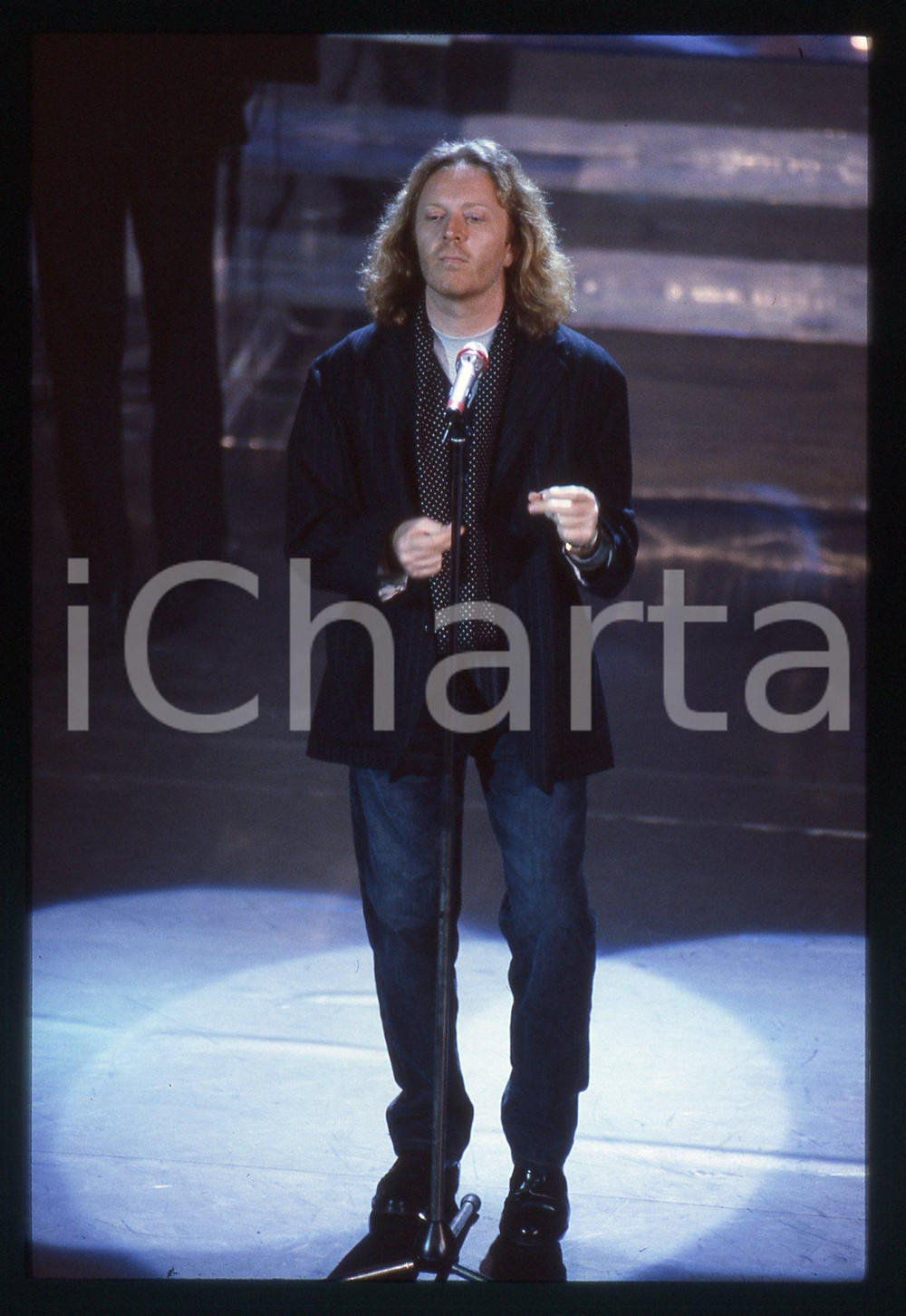 35mm vintage slide* 1991 SANREMO Umberto TOZZI sul palco del Teatro Ariston (17)