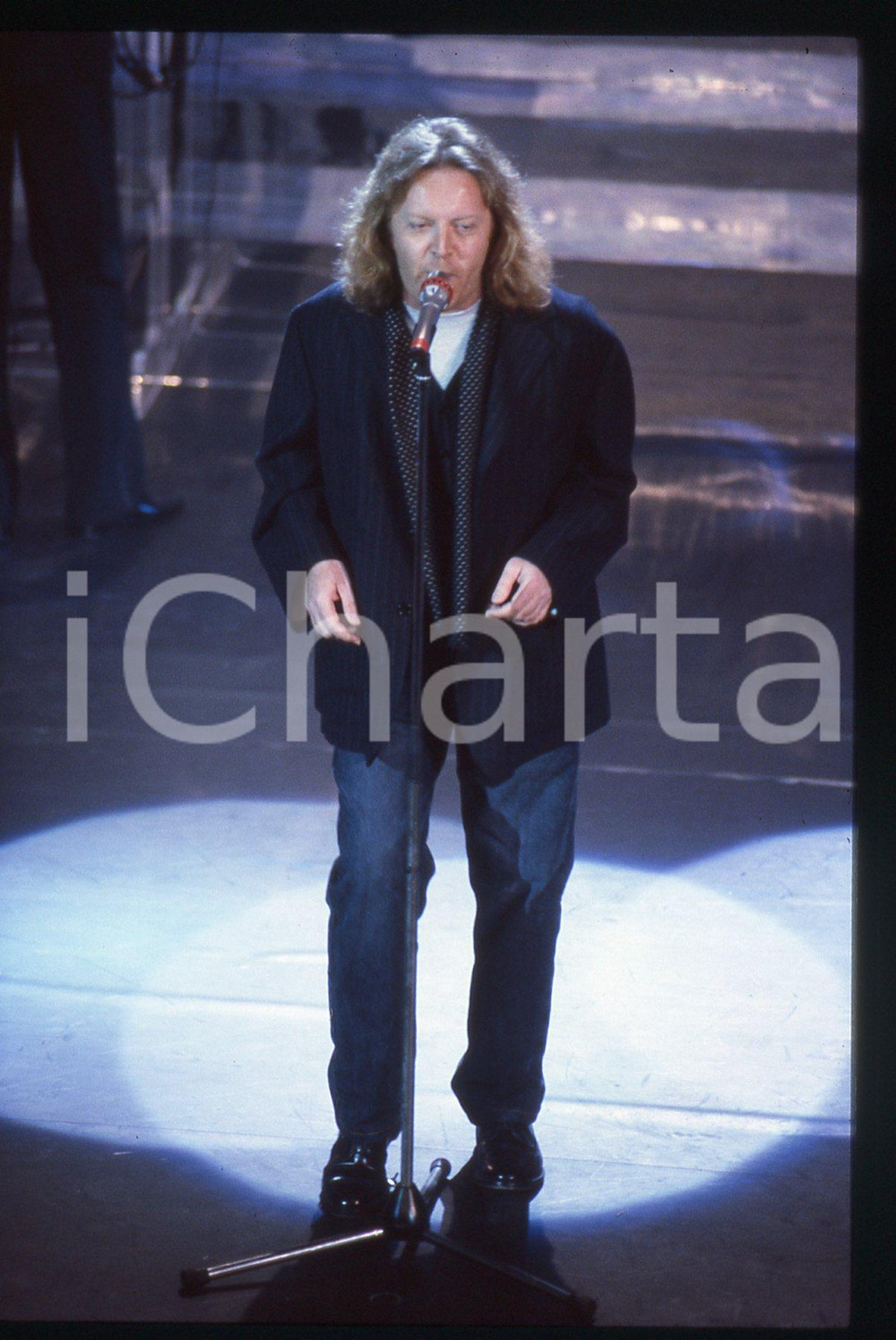 35mm vintage slide* 1991 SANREMO Umberto TOZZI sul palco del Teatro Ariston (1)