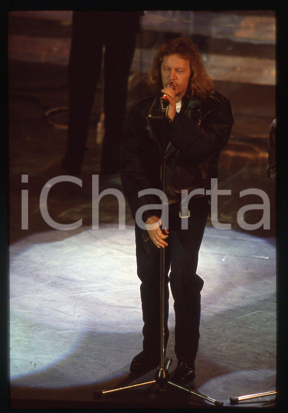 35mm vintage slide* 1991 SANREMO Umberto TOZZI sul palco del Teatro Ariston (4)