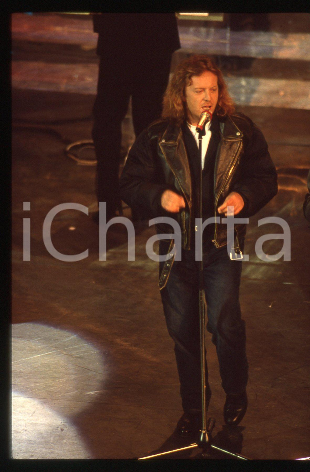 35mm vintage slide* 1991 SANREMO Umberto TOZZI sul palco del Teatro Ariston (18)