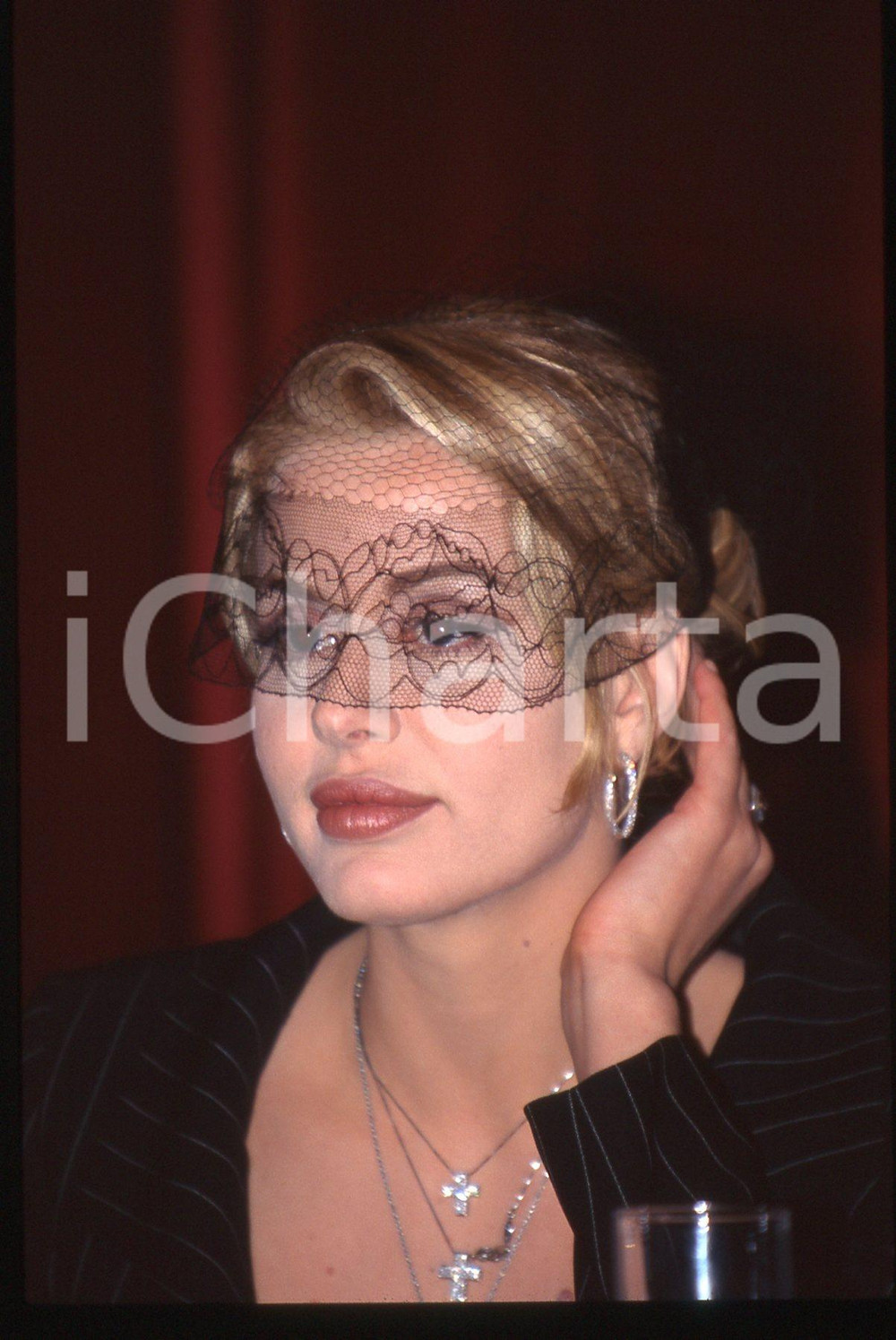 35mm vintage slide* 1990ca ITALIA COSTUME Valeria MARINI Ritratto con velo