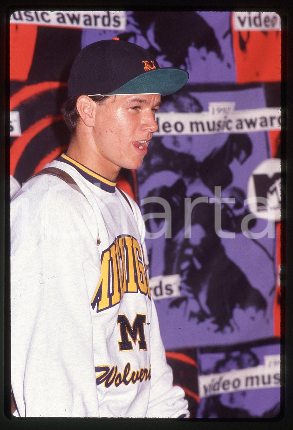 35mm vintage slide* 1992 WESTWOOD - MARKY MARK Mark WAHLBERG agli MTV VMA (7)