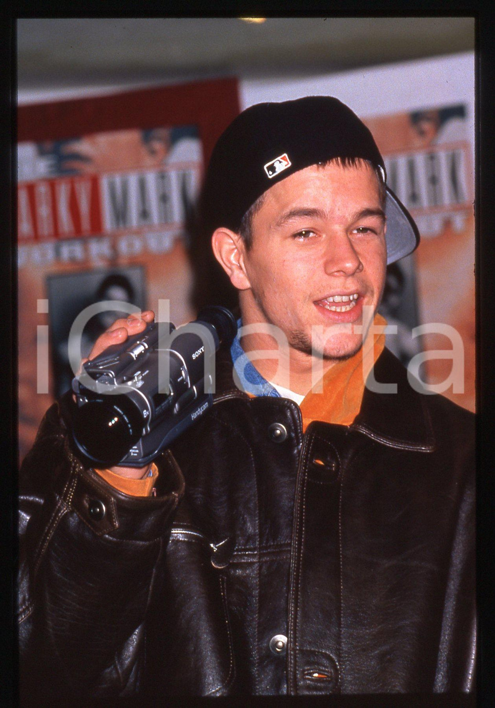 35mm vintage slide* 1990ca COSTUME - MARKY MARK Mark WAHLBERG Ritratto (1)