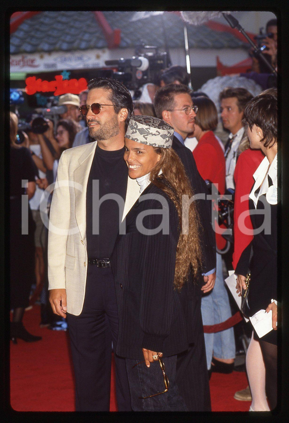 35mm vintage slide* 1995ca COSTUME Shari BELLAFONTE e Sam BEHRENS Ritratto