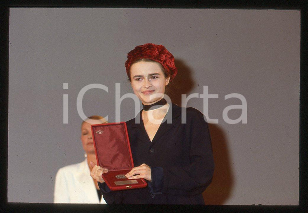 35mm vintage slide*1986 VENEZIA CINEMA Helena CARTER premiazione