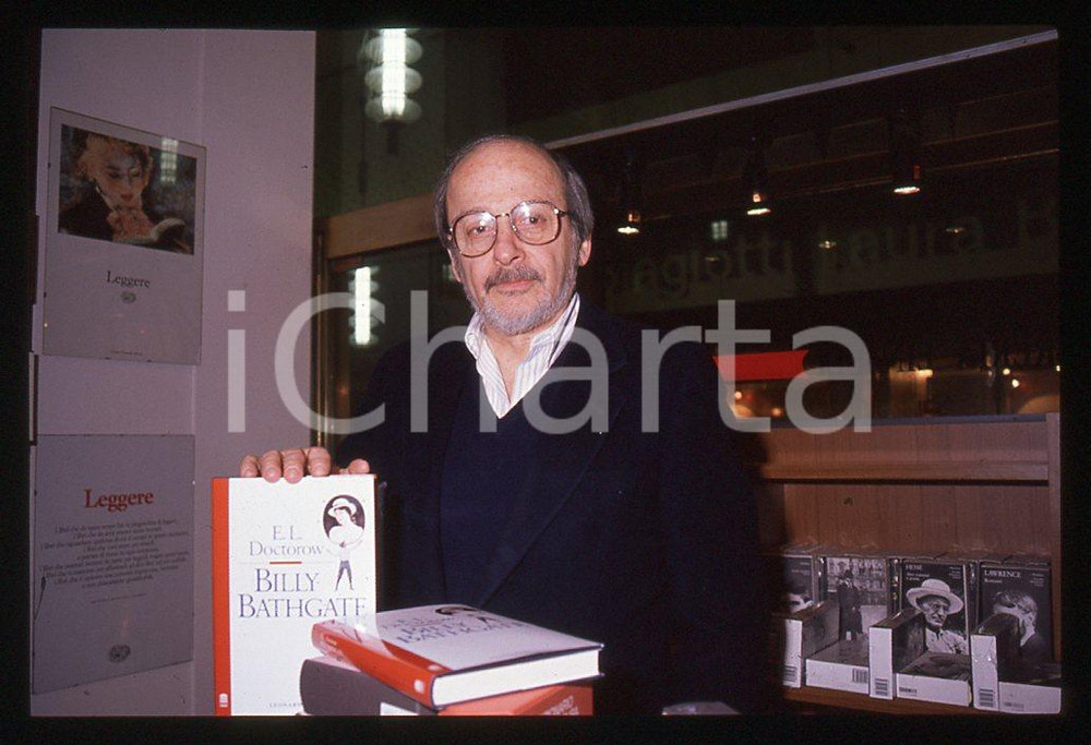 35mm vintage slide*1989 MILANO Edgar DOCTOROW presenta romanzo "Billy Bathgate"4