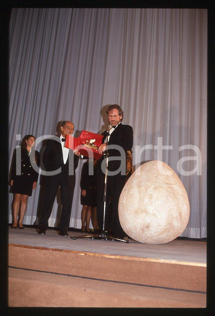 35mm vintage slide* 1993 VENEZIA Steven SPIELBERG premiazione "Jurassic park" 16