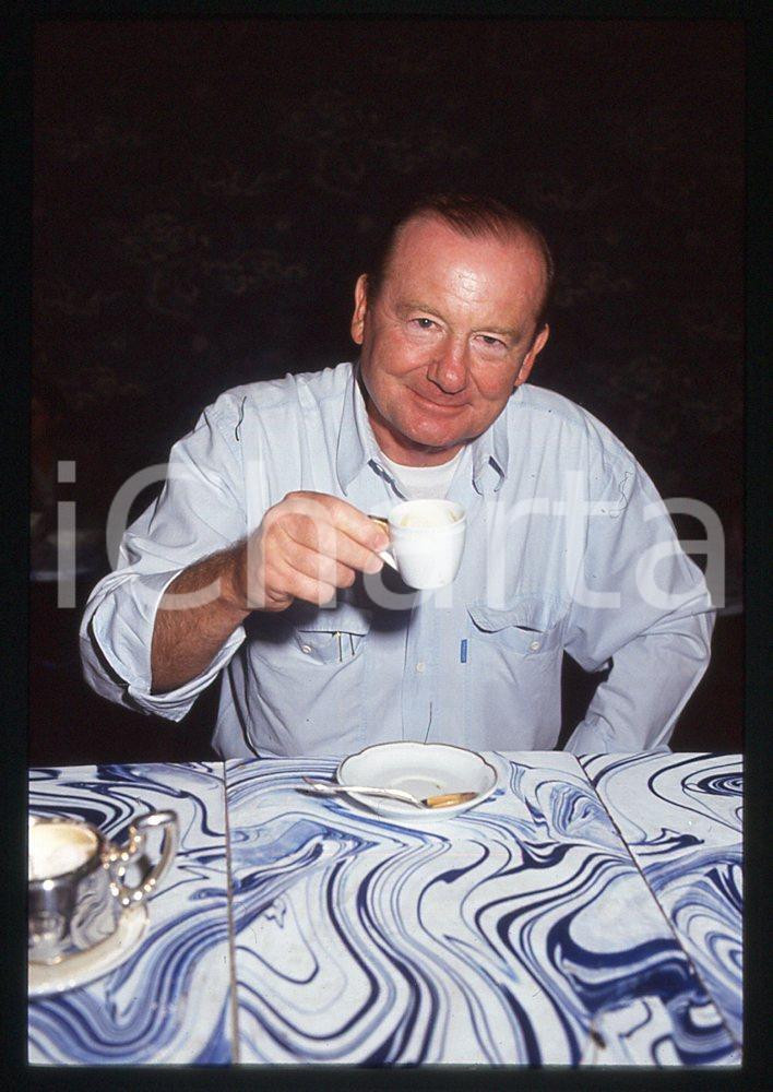 35mm vintage slide*  1990 COSTUME Gianni BISIACH al ristorante 1